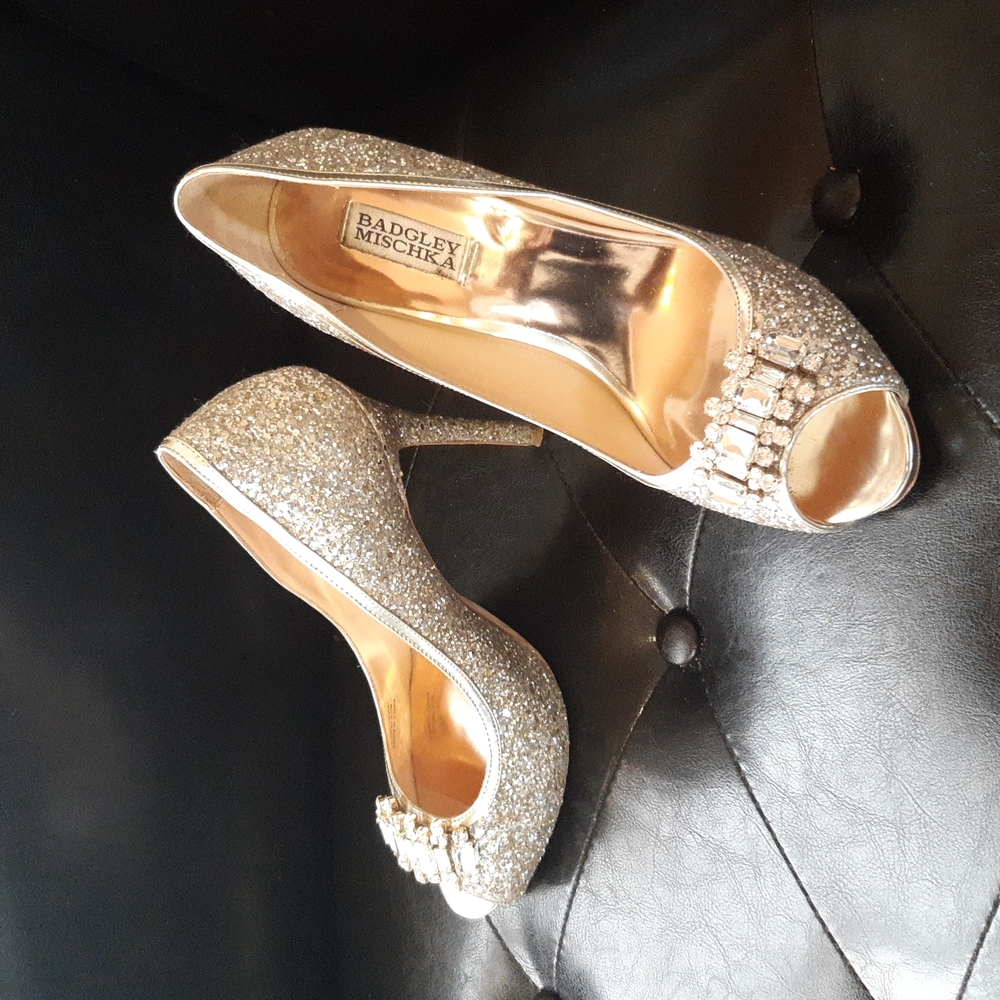 Badgley Mischka size 9.5 heels